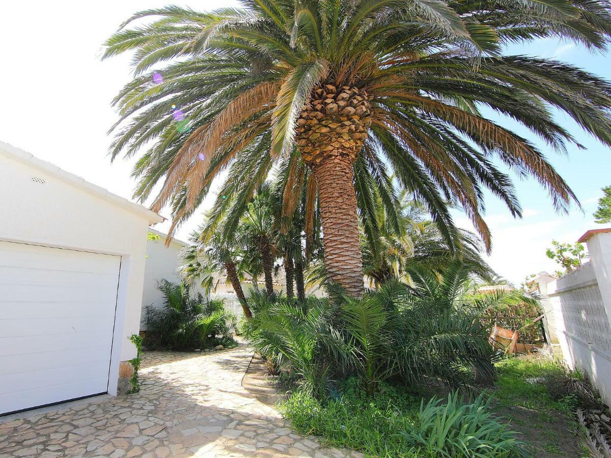 Holiday home Holiday Falconera 33b *