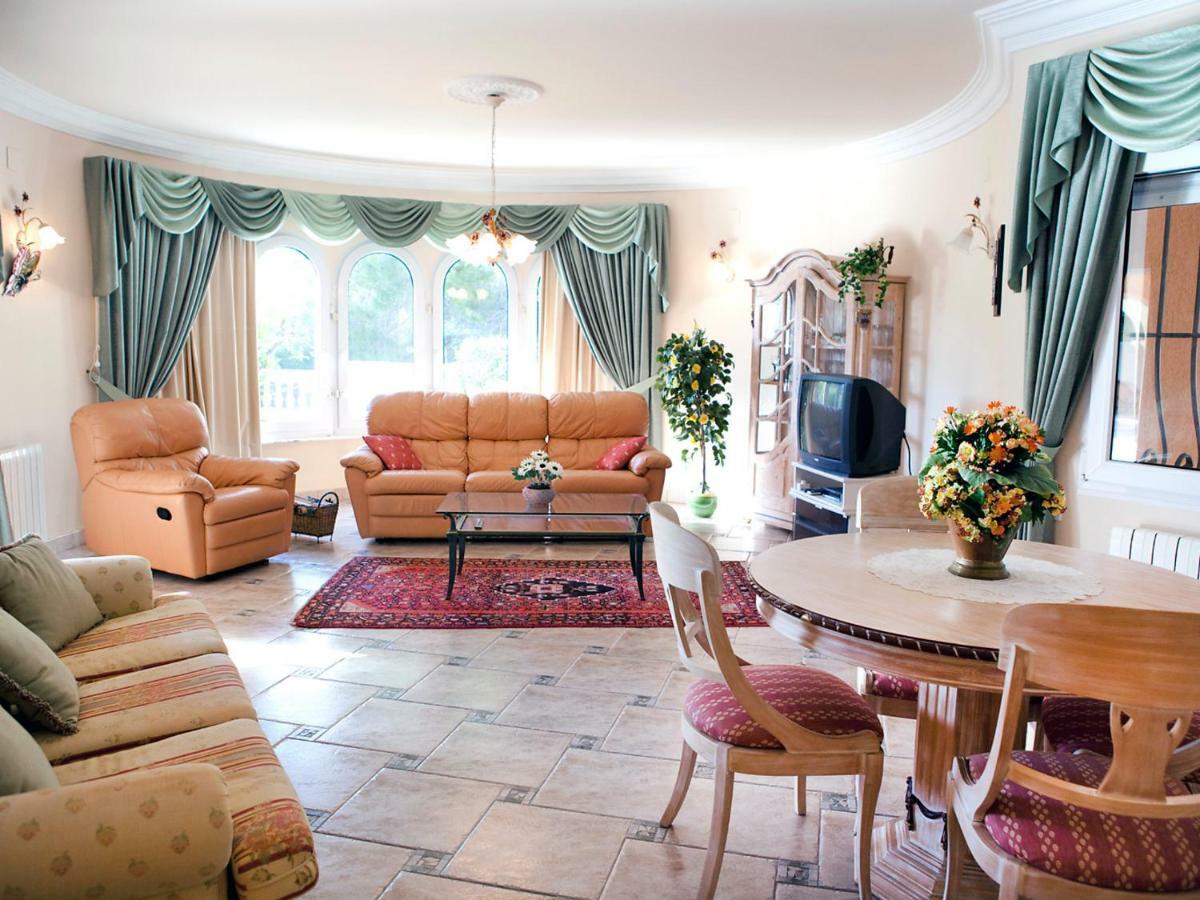 Holiday home Holiday Home Calina By Interhome Fanadix