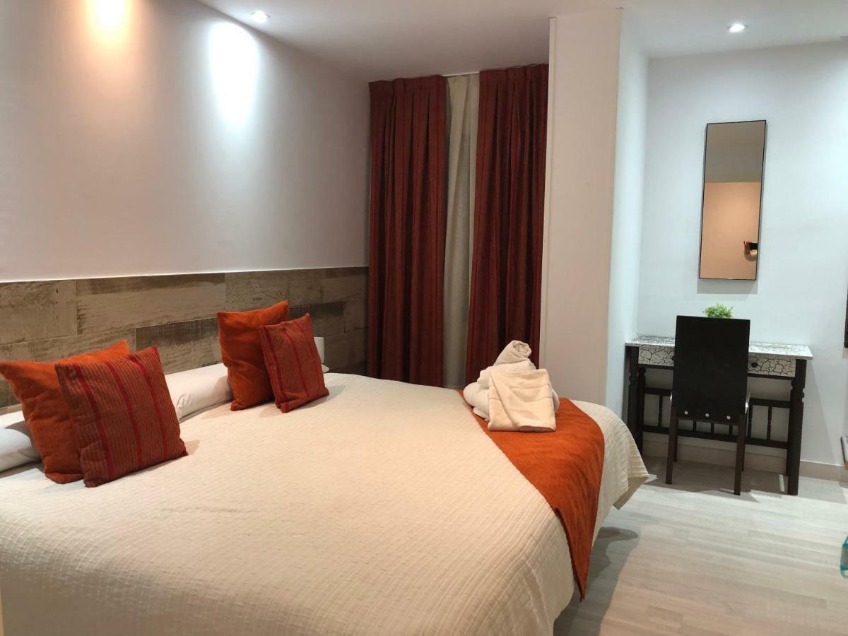 Tres Estrellas Casa Maribona Gela Hotel