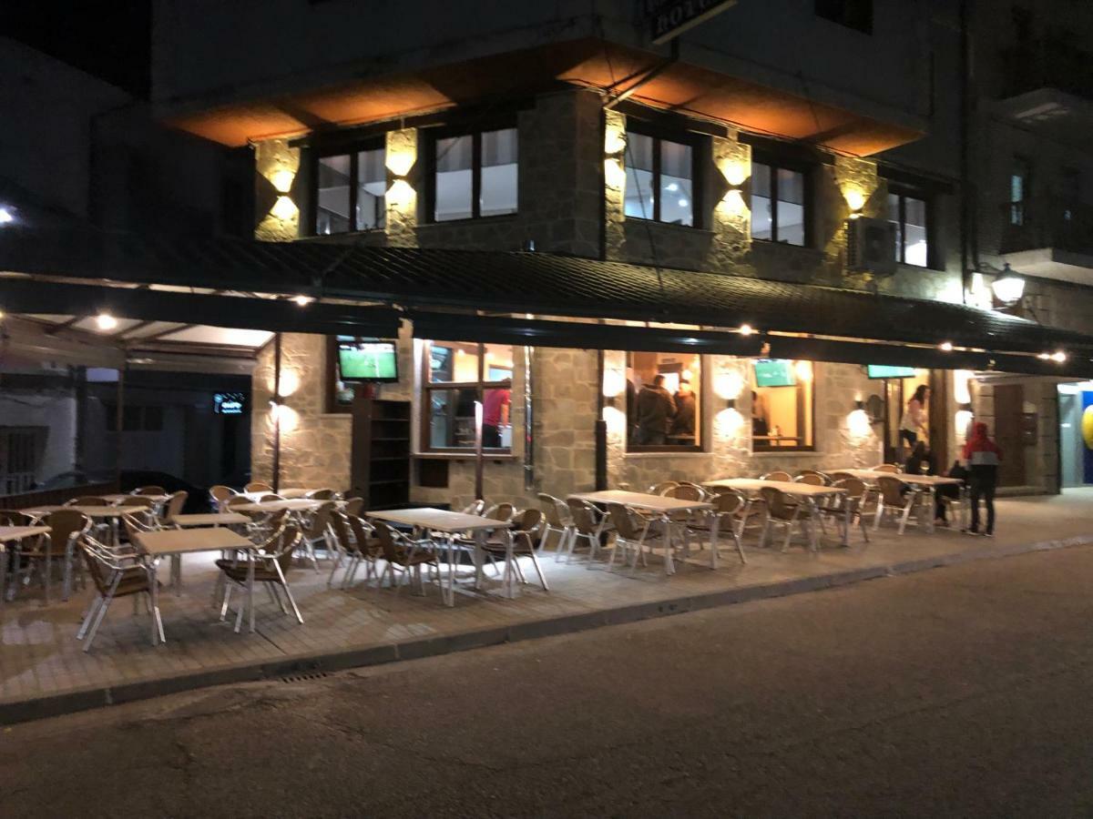 Tres Estrellas Casa Maribona Gela 3*