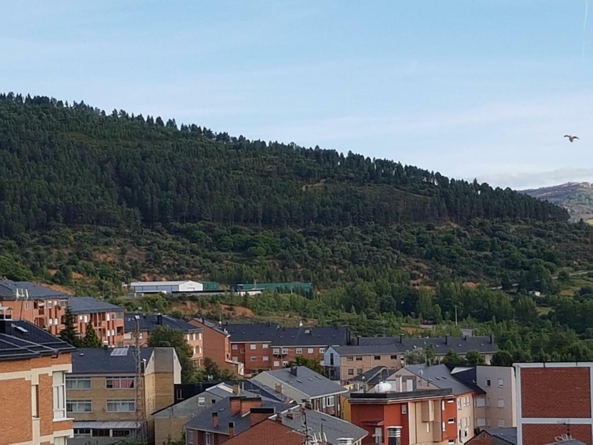 Camelot Hotel Fabero