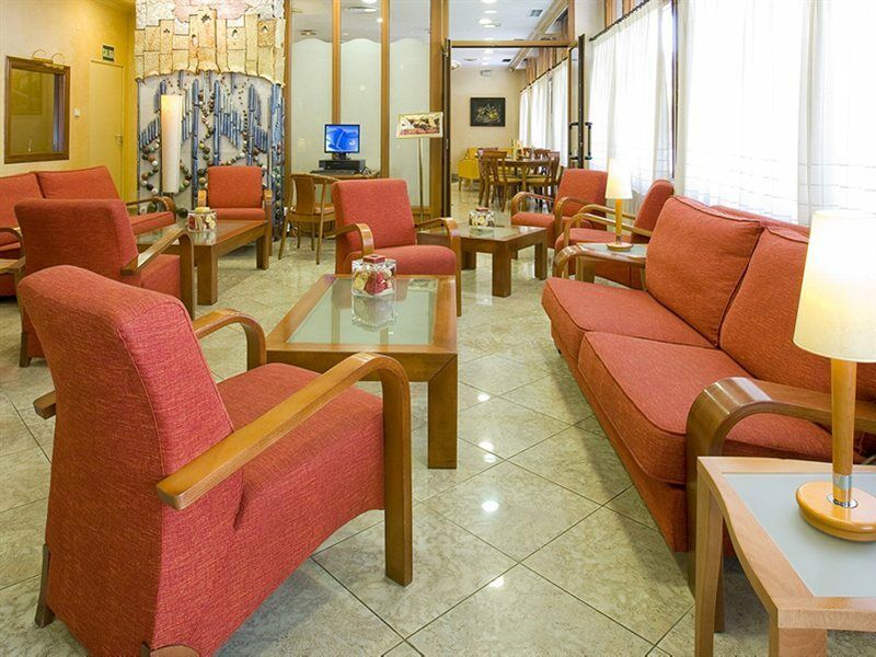 Dauro Premier Hotel 3*