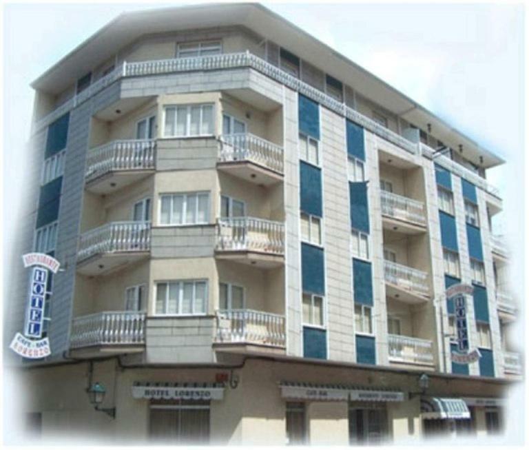Hotel Lorenzo *