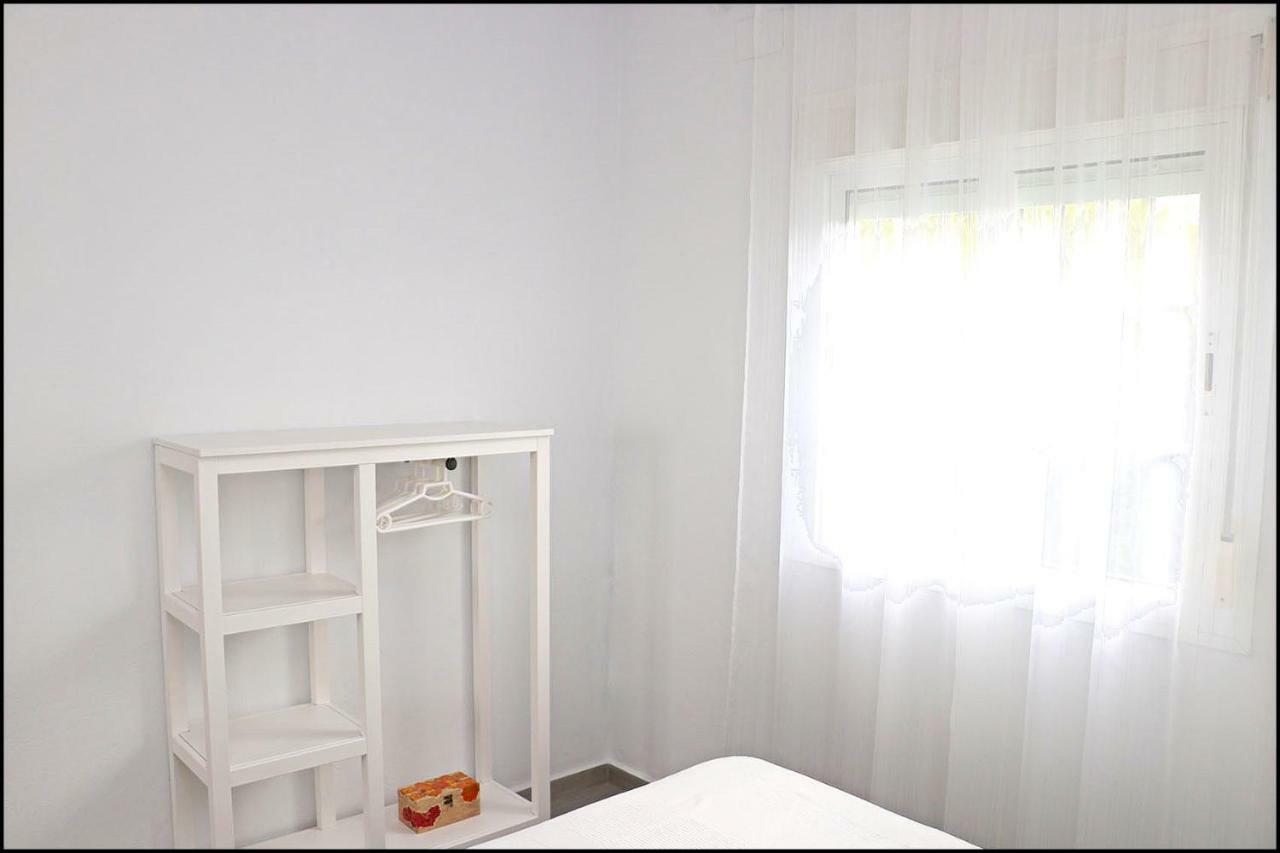 Apartamento Ramos Iii, Con Piscina Compartida
