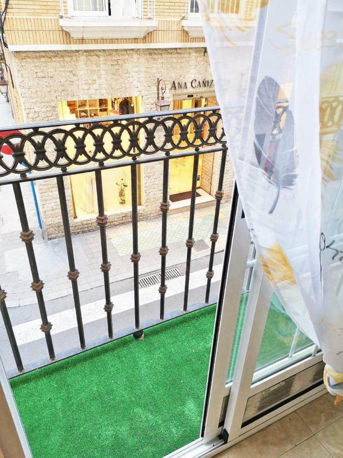 Apartamento Súper Céntrico, Luminoso, Amplio, Terrazas Y Patio *