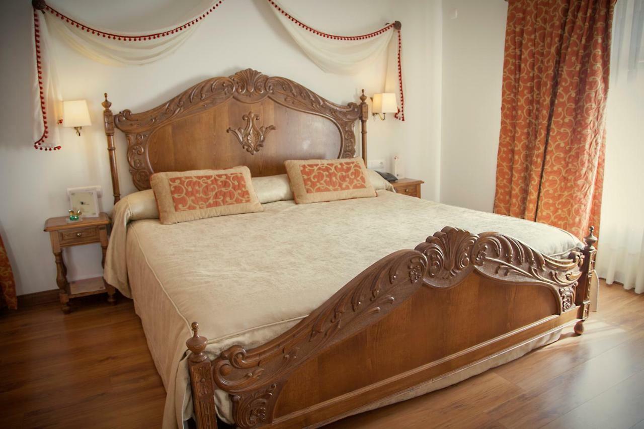 Palacio Azcárate 3* Ezcaray