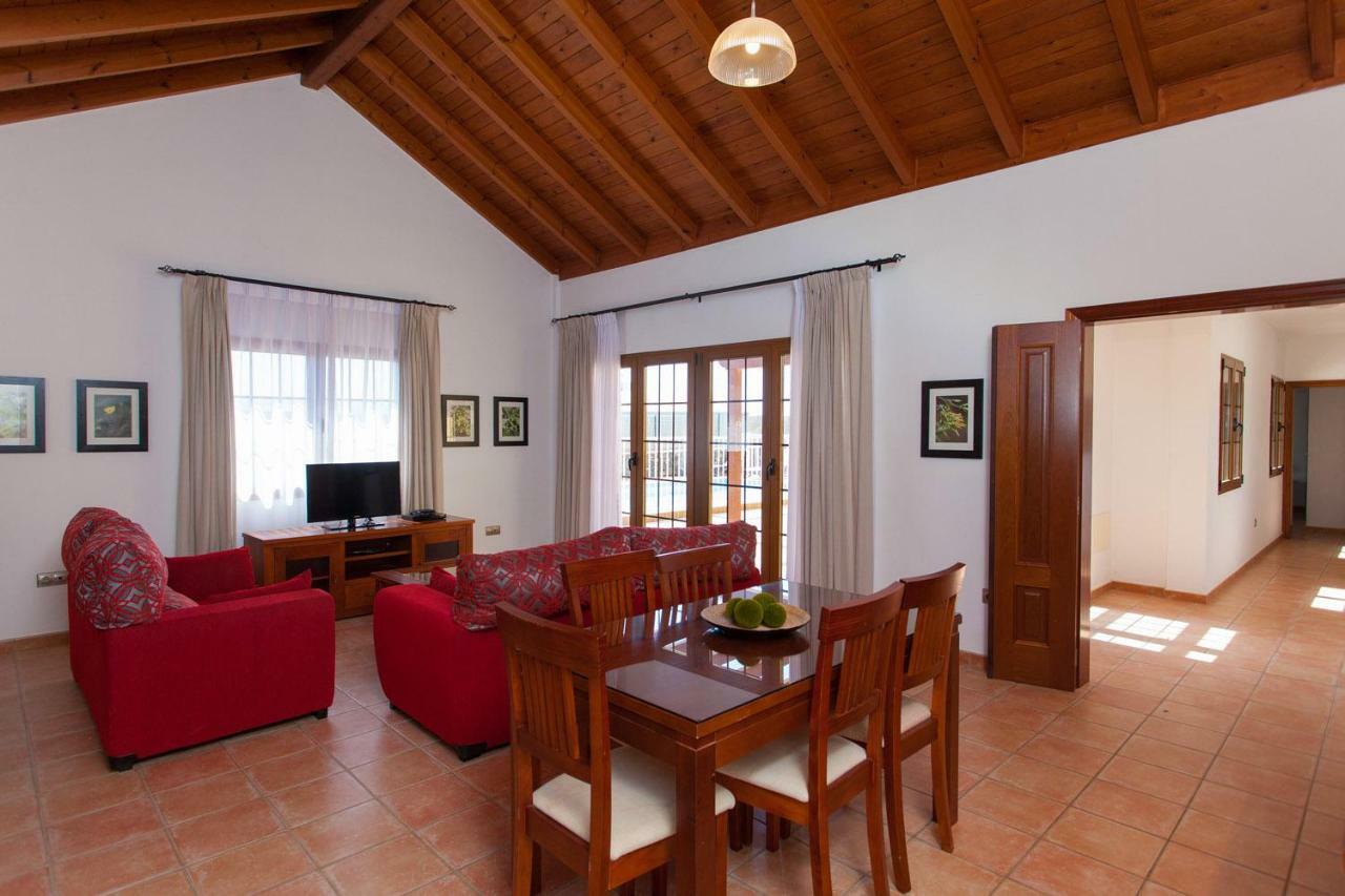 Villa & Tao Mazo *