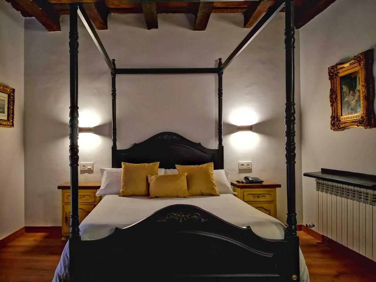 Palacio De Monjaraz 2* Ávila
