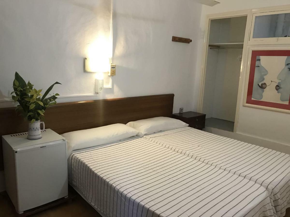 Casa De Huespedes La Peña Pensión Ibiza