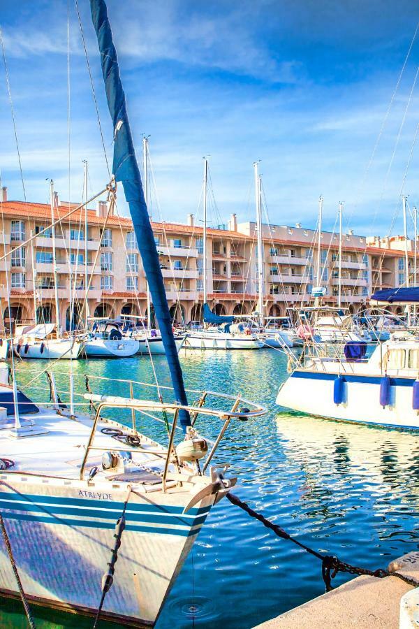 Expoholidays - Puerto Almerimar