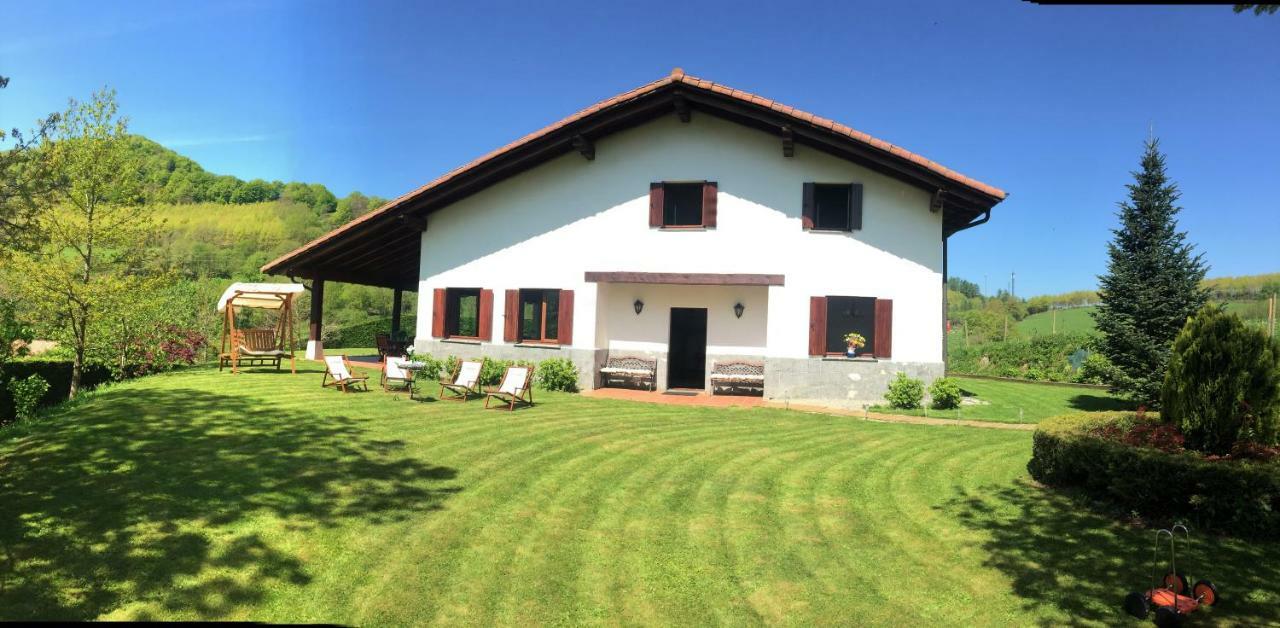 Etxaburu Country house *