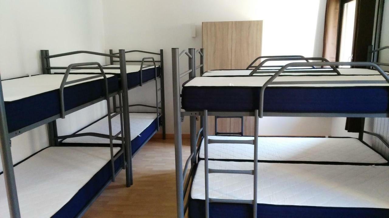 Hostel De Benabarre-calumet Benabarre
