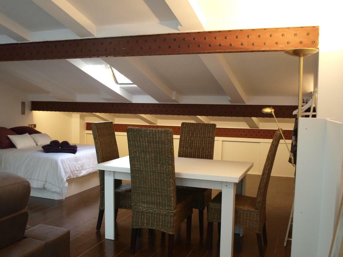 Apartment Atico Portales, Diseno En El Casco Antiguo De
