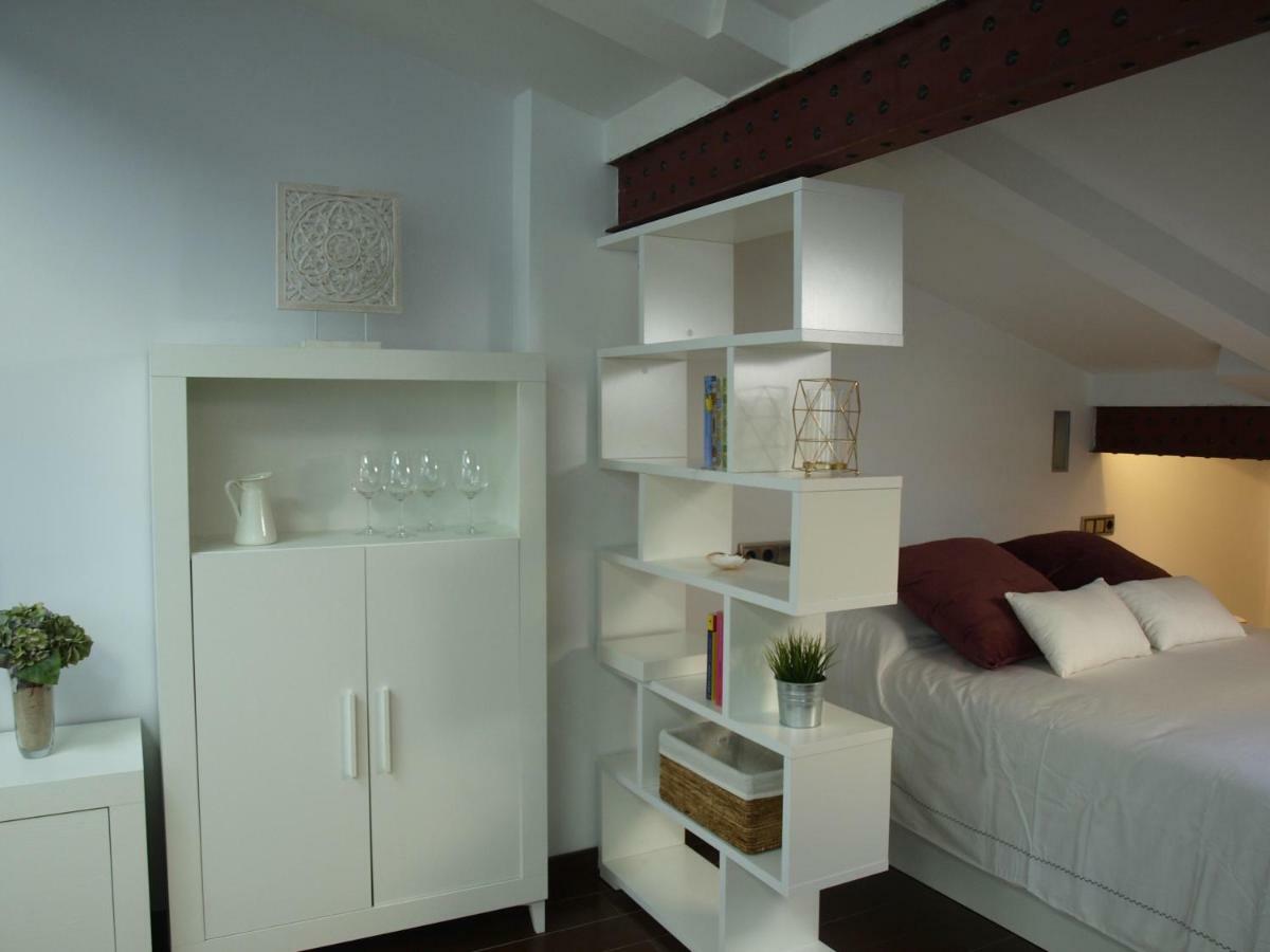 Apartment Atico Portales, Diseno En El Casco Antiguo De