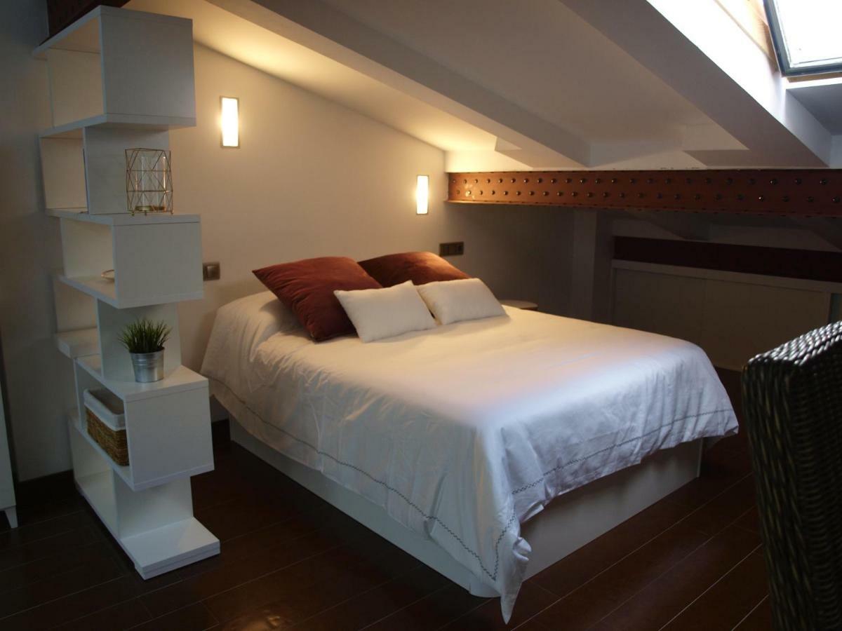 Apartment Atico Portales, Diseno En El Casco Antiguo De *