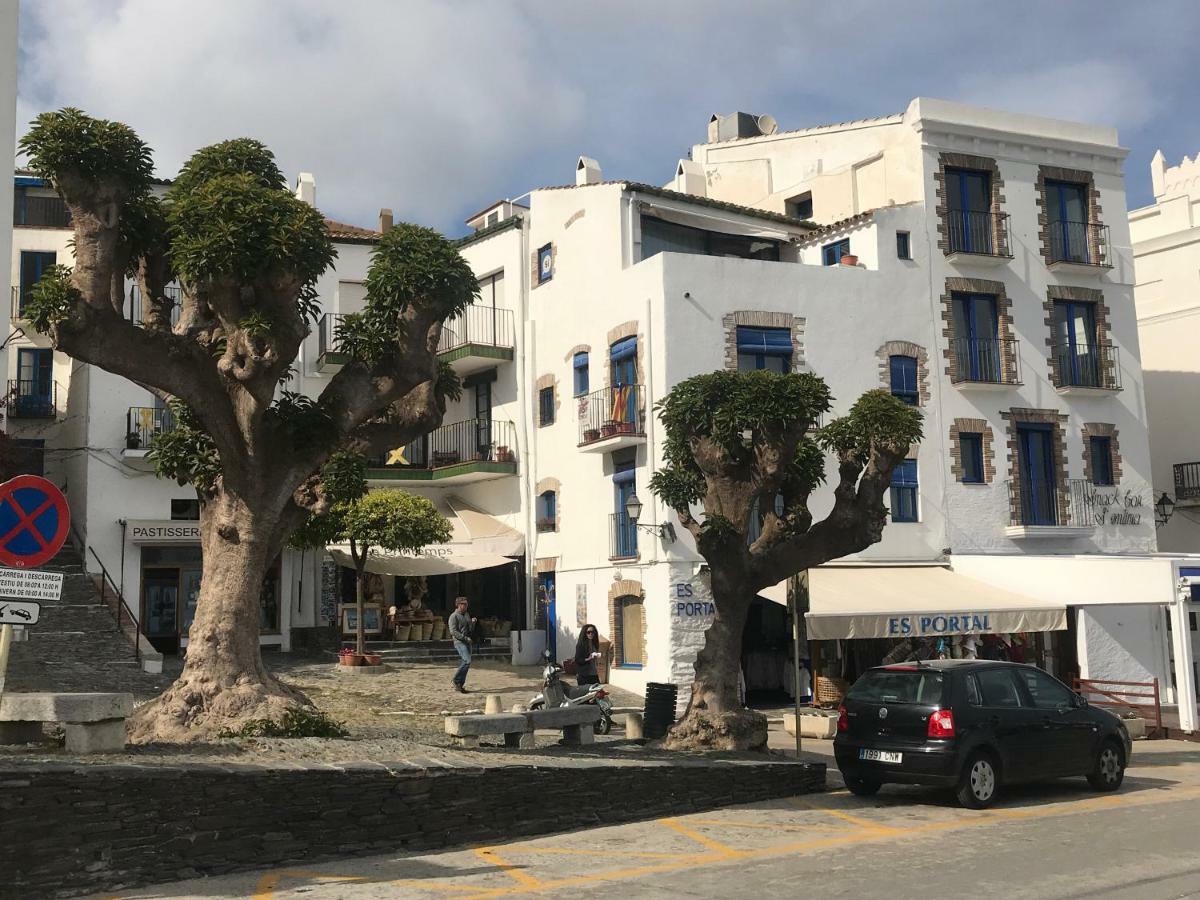 Lets Holidays Hostal
