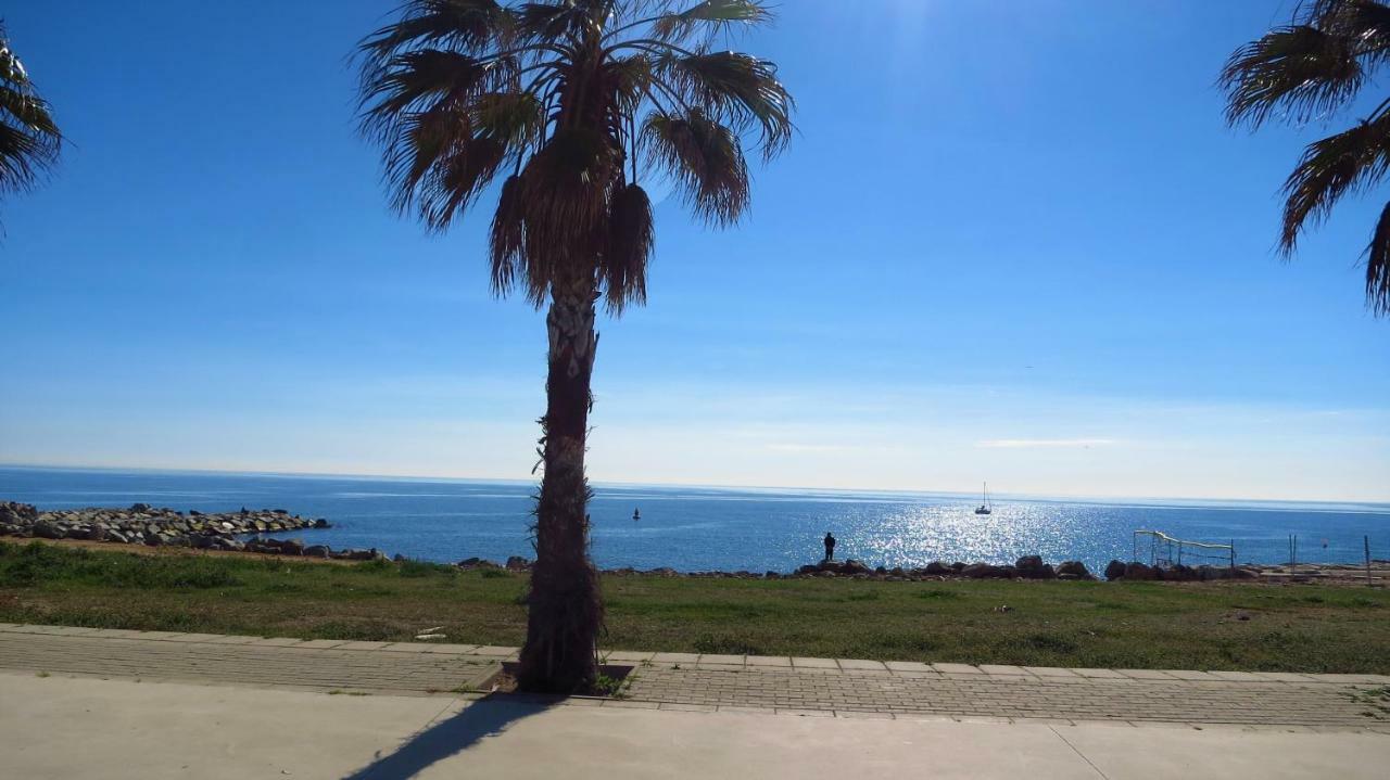 Alexandra's Beach-port Badalona