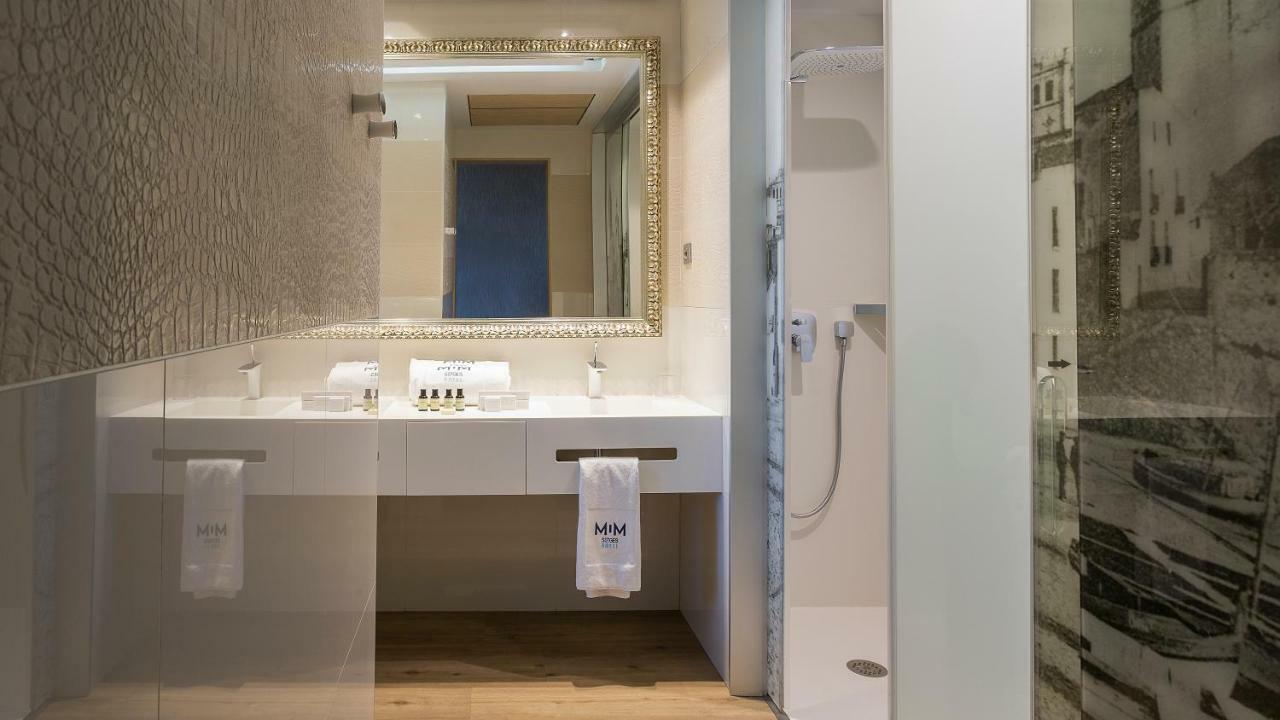 Hotel Mim & 4*