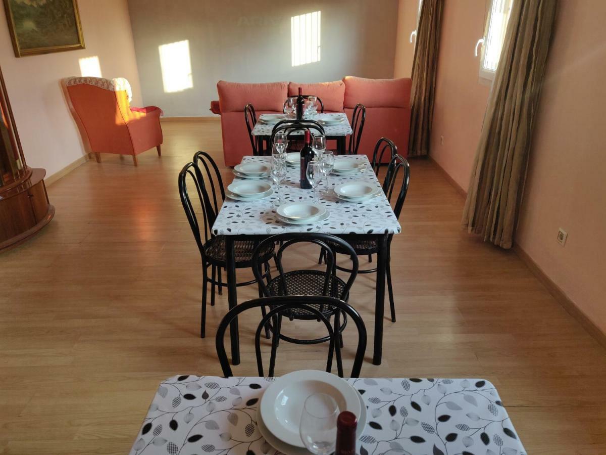 Hostal Residencial El Cuartel *