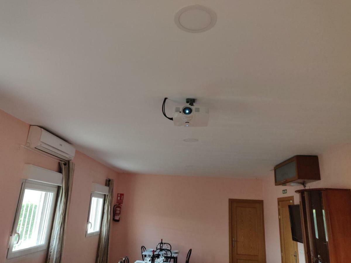 Hostal Residencial El Cuartel