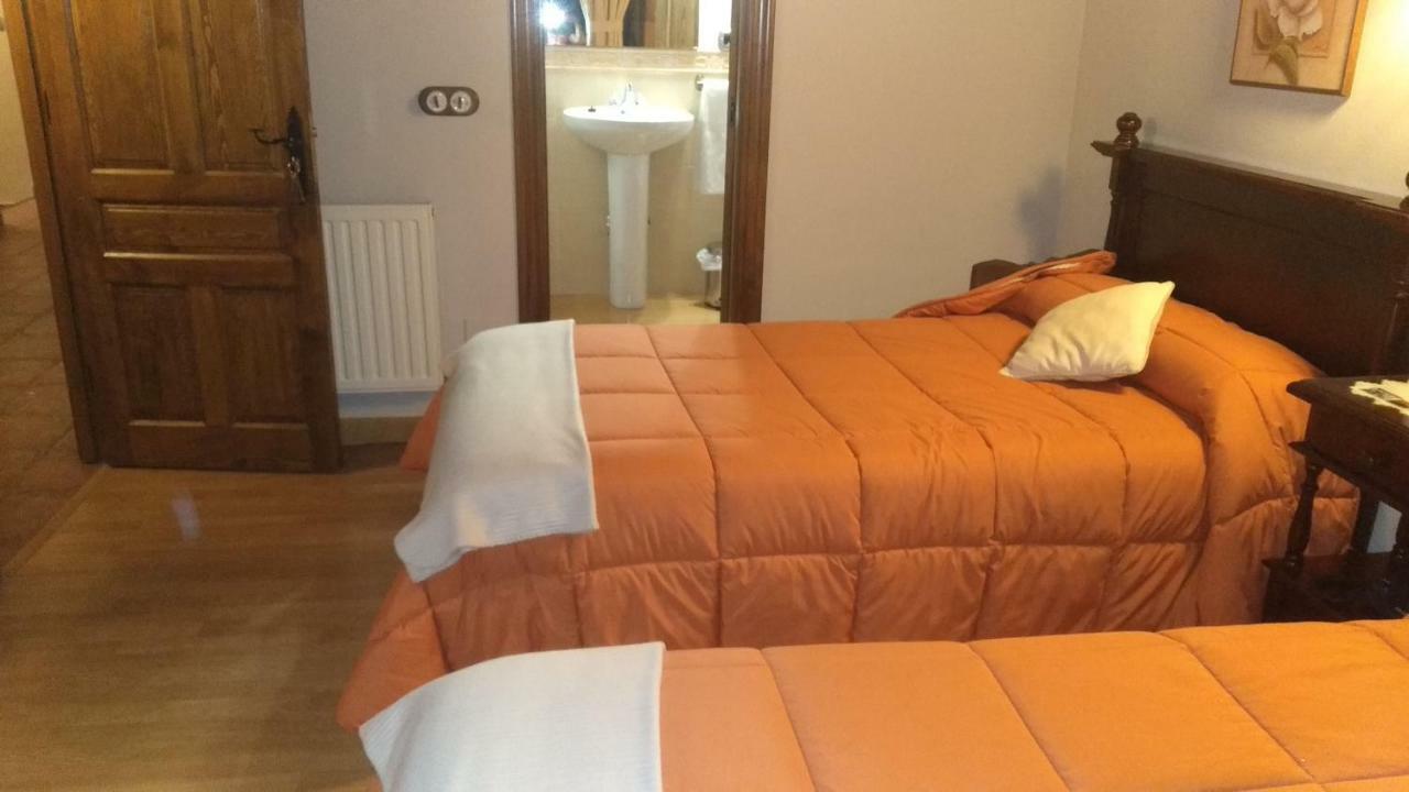 Hotel La De Barro Infiesto