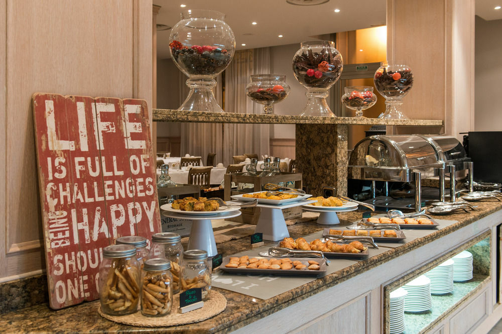 Vincci Lys Hotel 4*