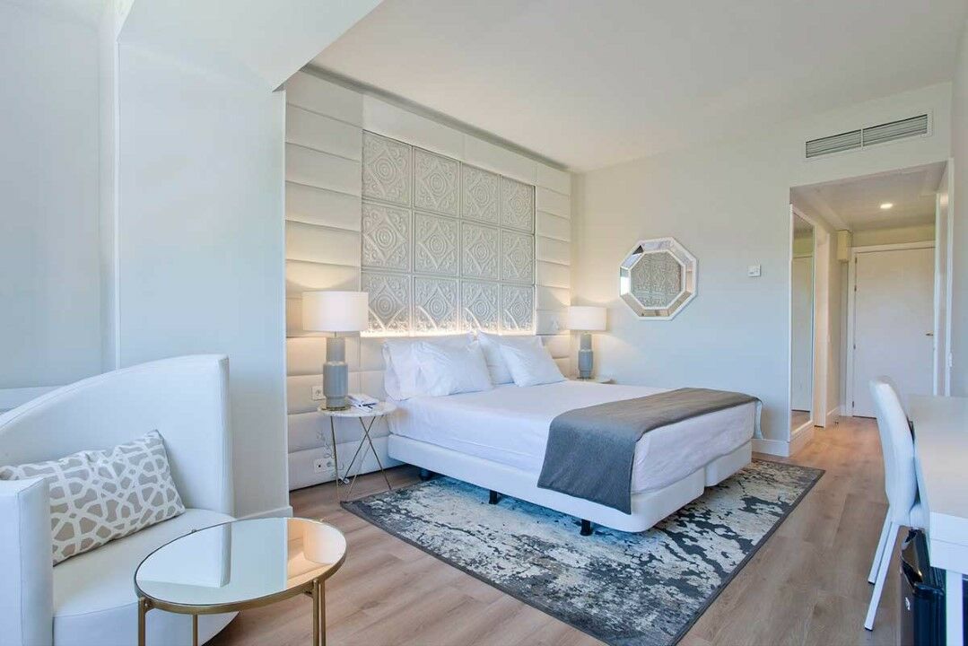Hotel Tres Reyes 4*