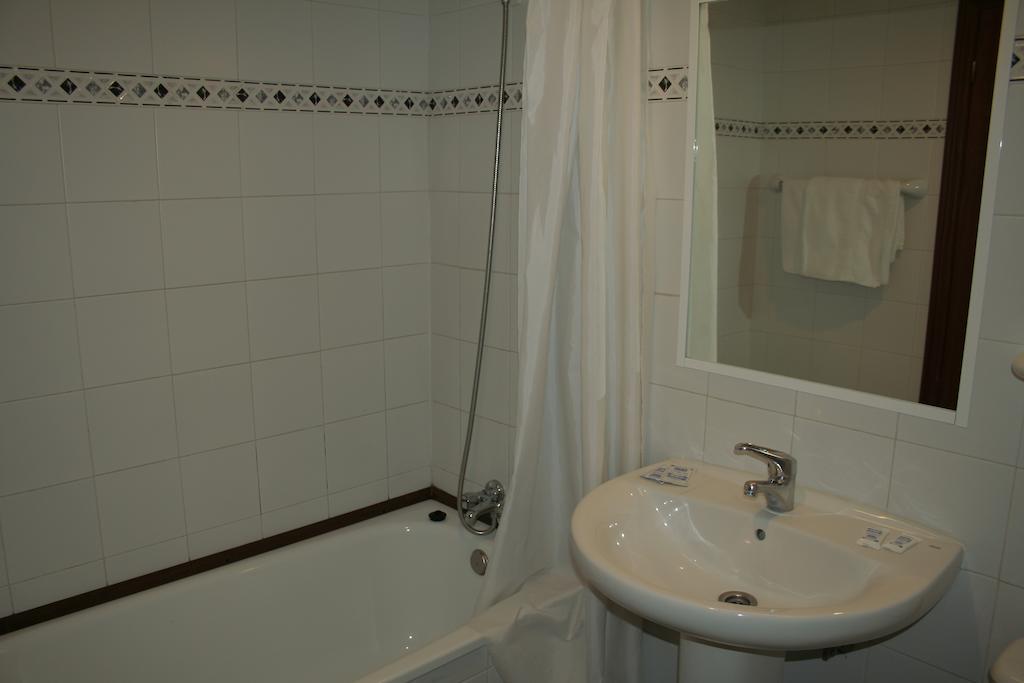 Canal Hotel 2*