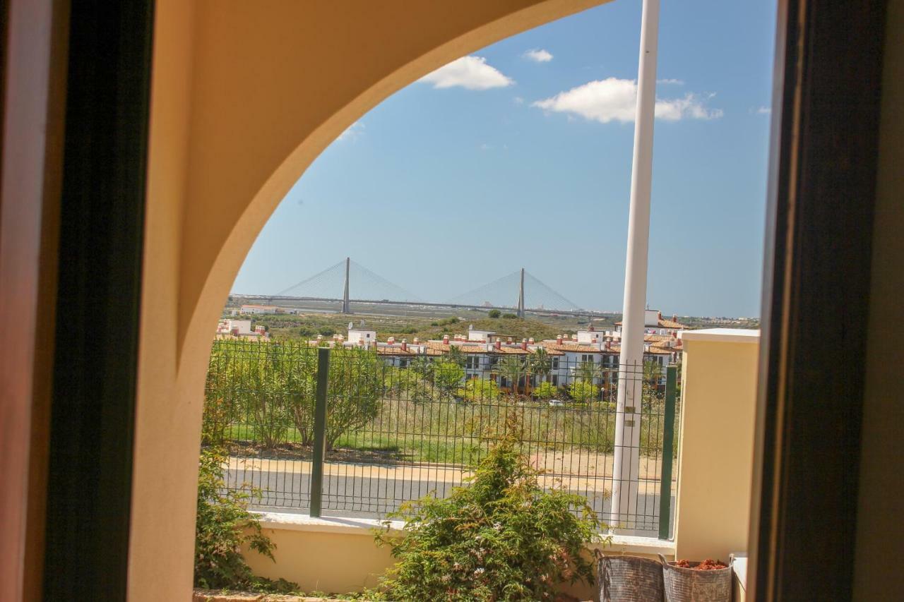 (rou002) Cómoda Casa Con Puerta A La Piscina Ayamonte