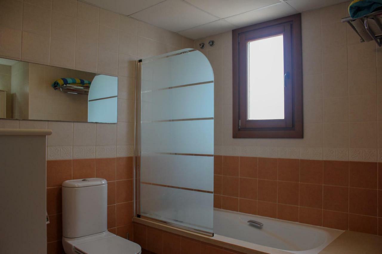 (rou002) Cómoda Casa Con Puerta A La Piscina * Ayamonte