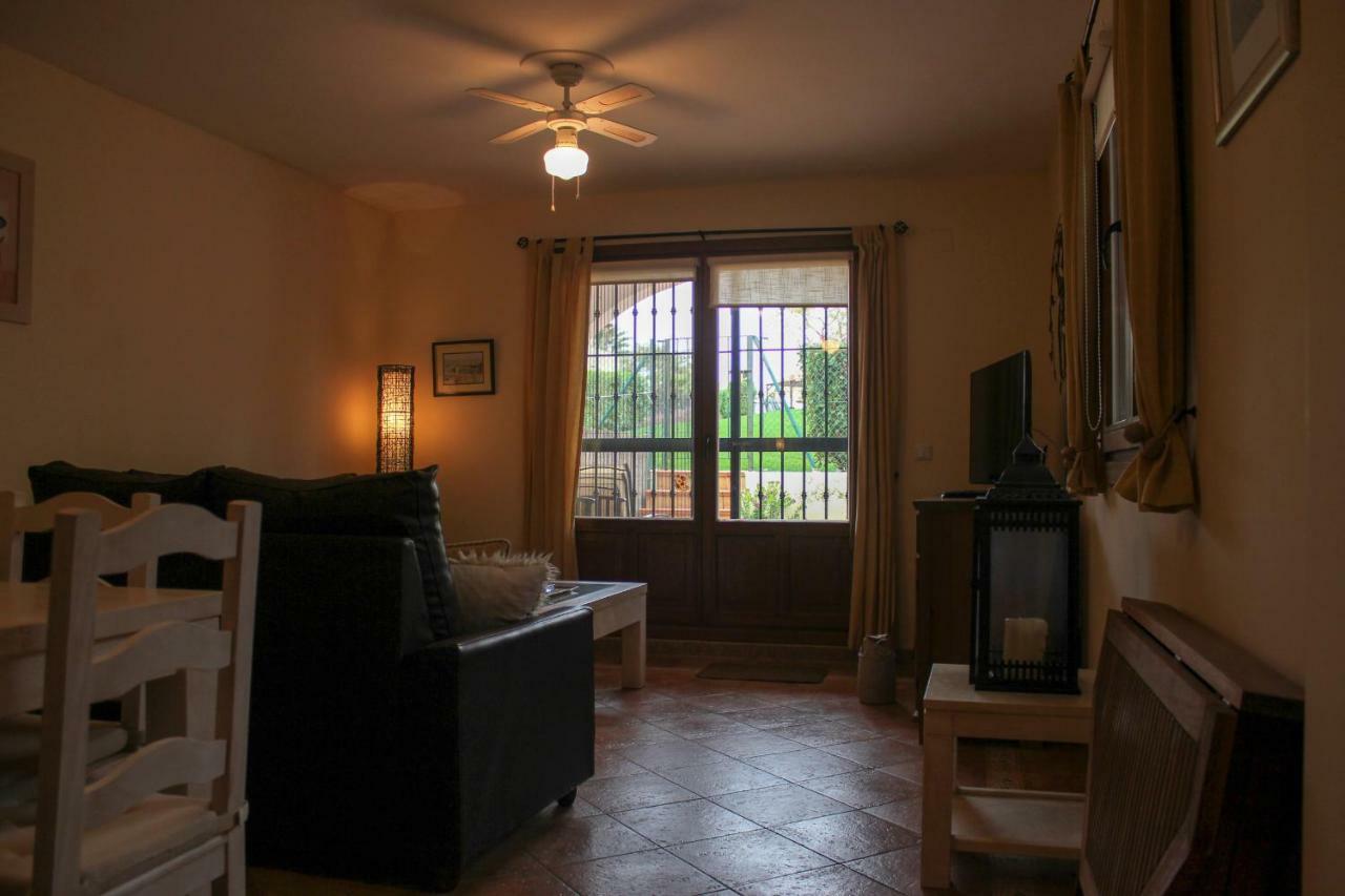 Сasa de vacaciones (rou002) Cómoda Casa Con Puerta A La Piscina Ayamonte