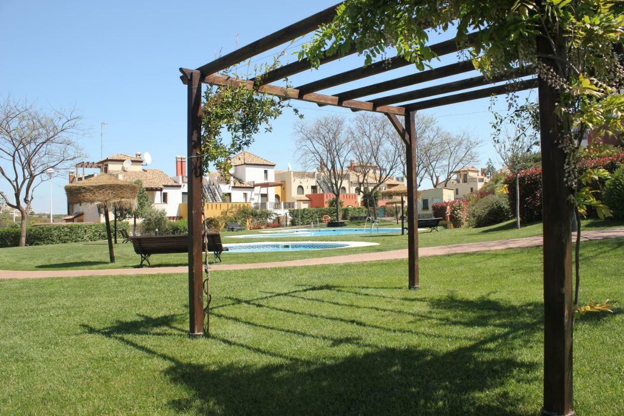 Сasa de vacaciones (rou002) Cómoda Casa Con Puerta A La Piscina