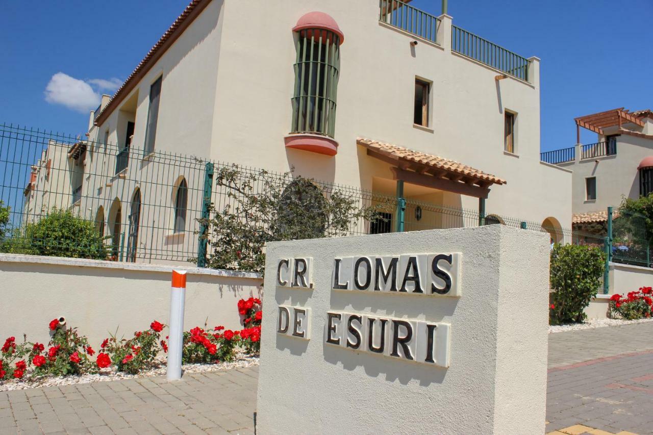 Сasa de vacaciones (rou002) Cómoda Casa Con Puerta A La Piscina *