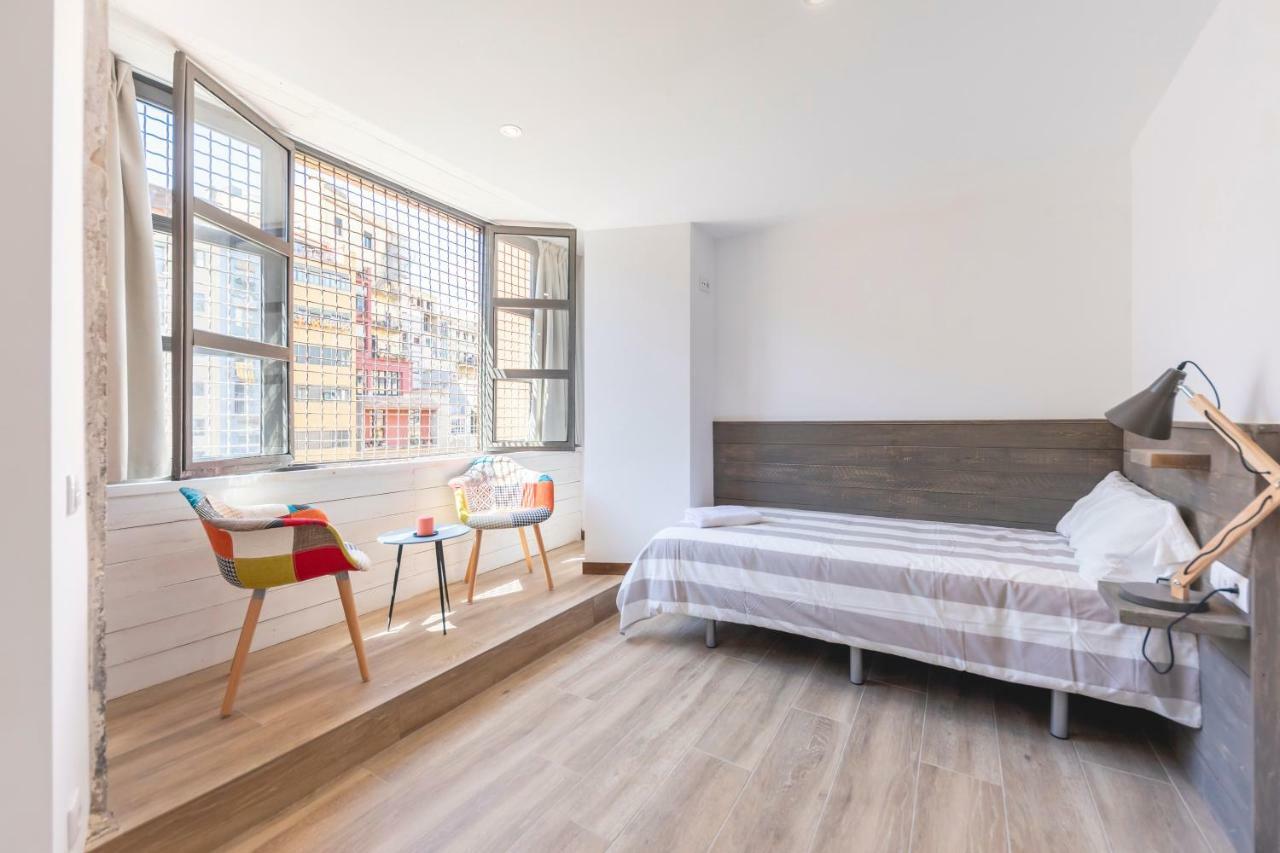 Apartment Bravissimo Rambla Eiffel Bridge 1