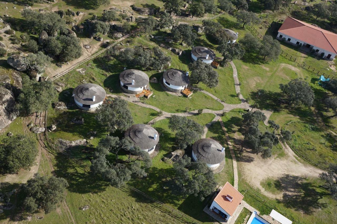 Chozos De La Dehesa 3* La Roca de la Sierra