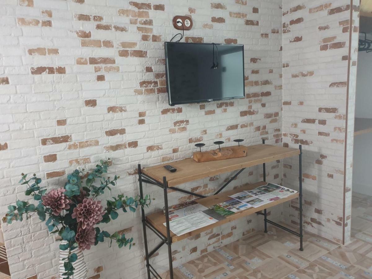 Apartamentos Hostal Cabanas * Carboneras de Guadazaon