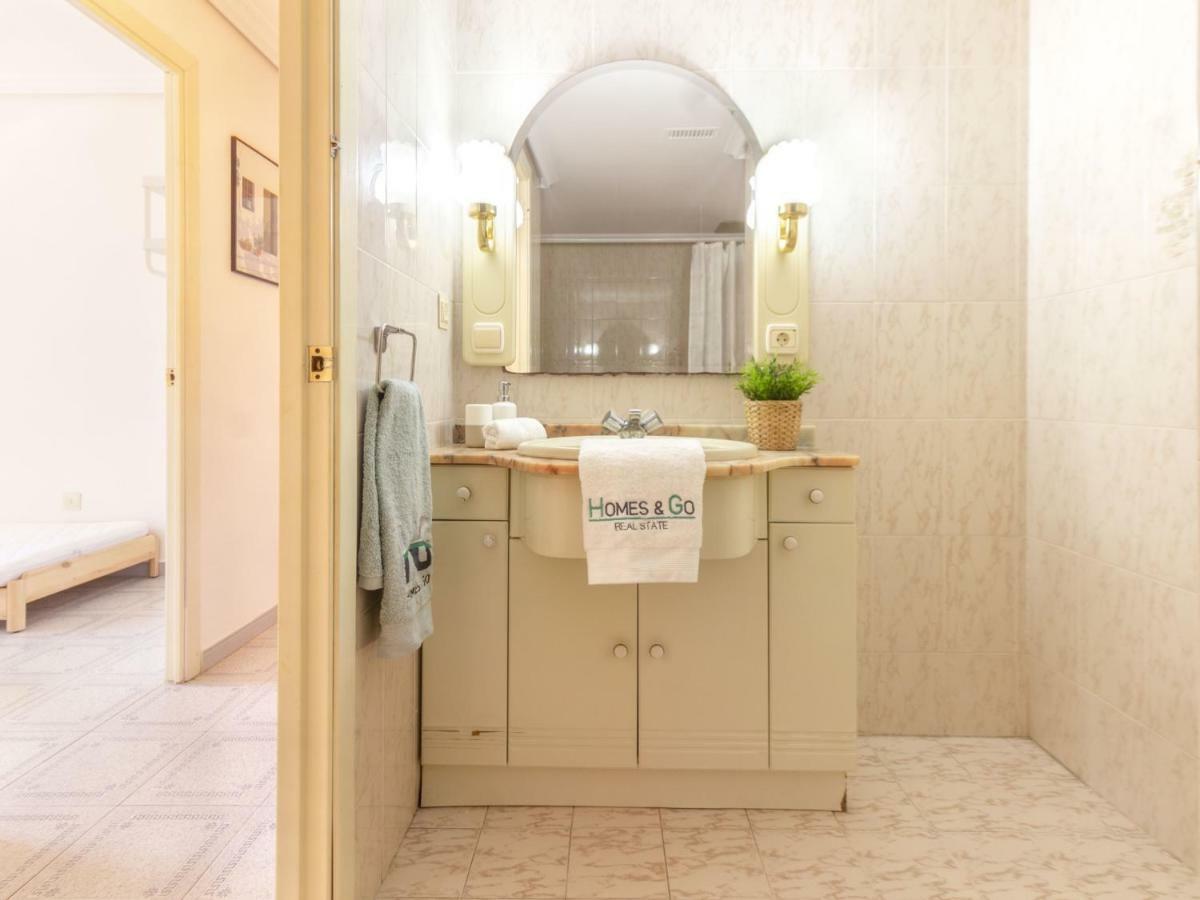 Homes & Go Albeniz Basic Apartment La Pineda