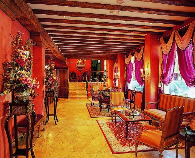 Palacio Azcárate 3*