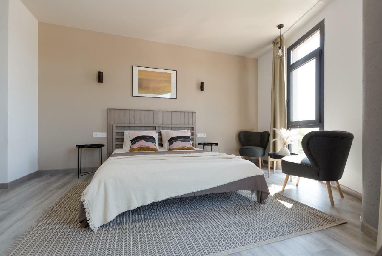 Hostal12 Hotel 2*