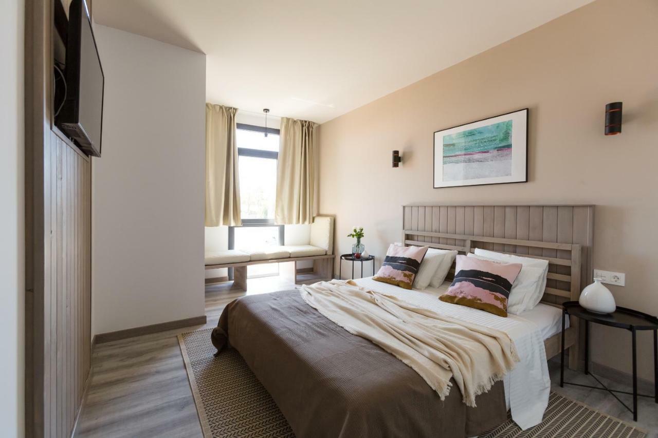 Hotel Hostal12 2*