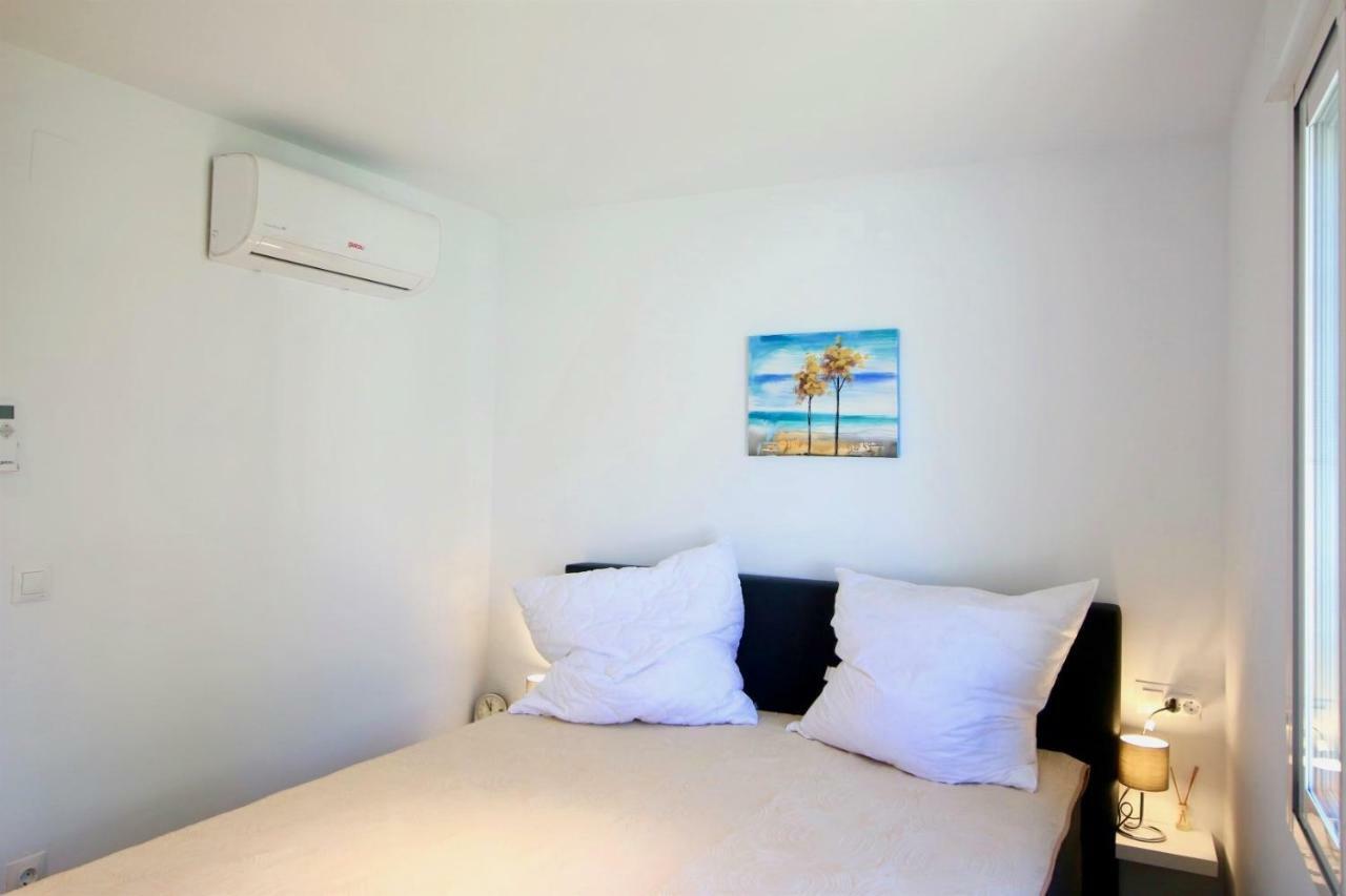 Wd Villa *