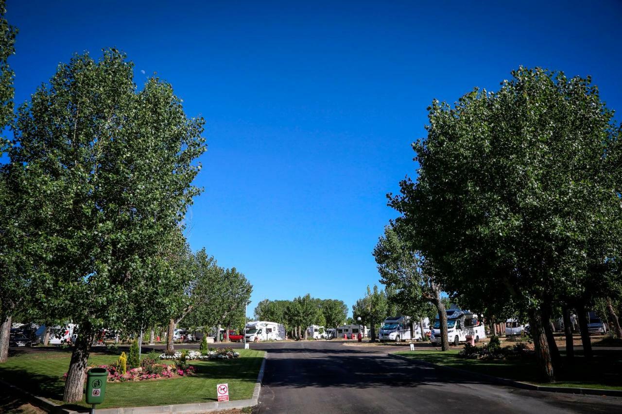 Y Mobil Homes Regio Camping 2*