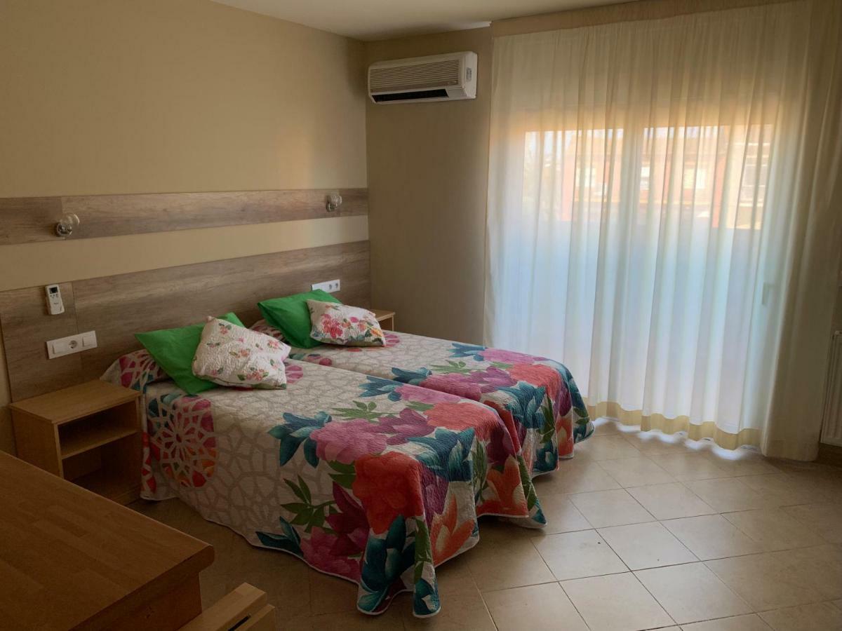 Raquel's - Habitacions I Turistics - 2* Sant Pere Pescador