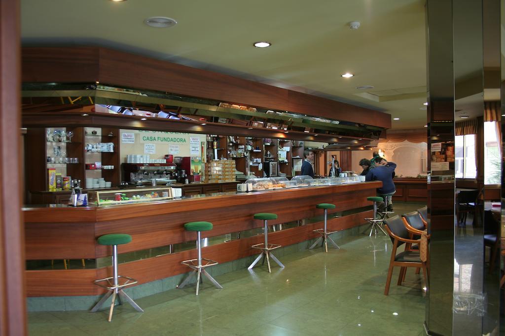 Canal Hotel 2*