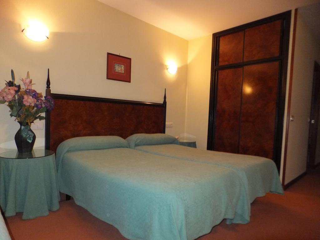 Canal Hotel
