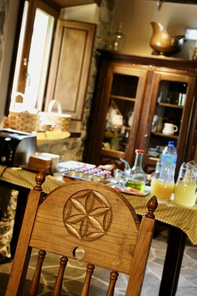 Casona De El Castañíu Serrapio