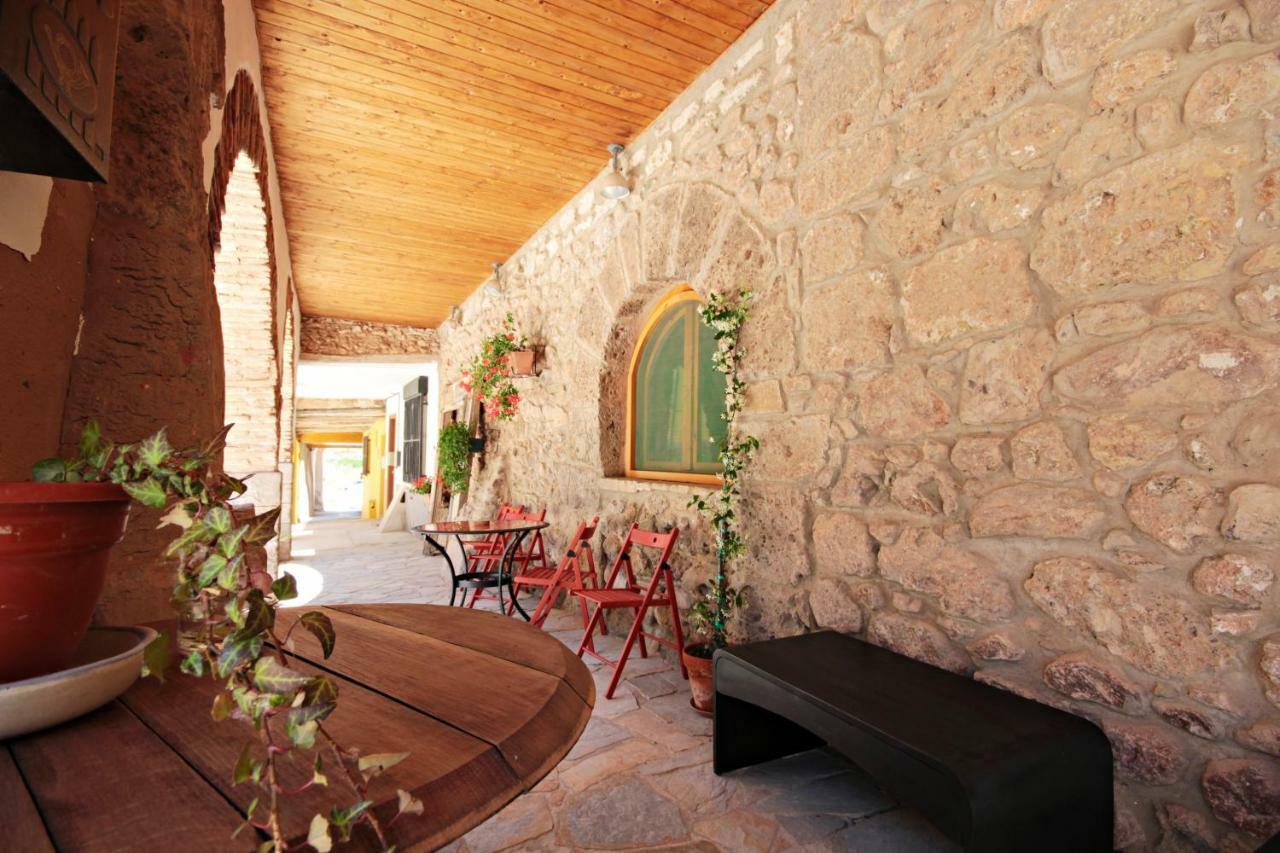 Domitila Rooms Country house *
