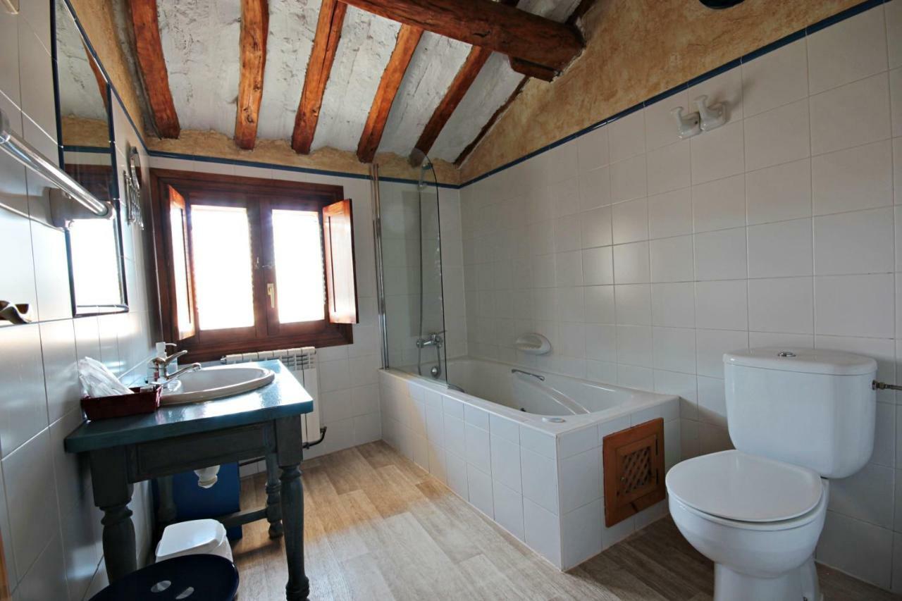 Country house Domitila Rooms *