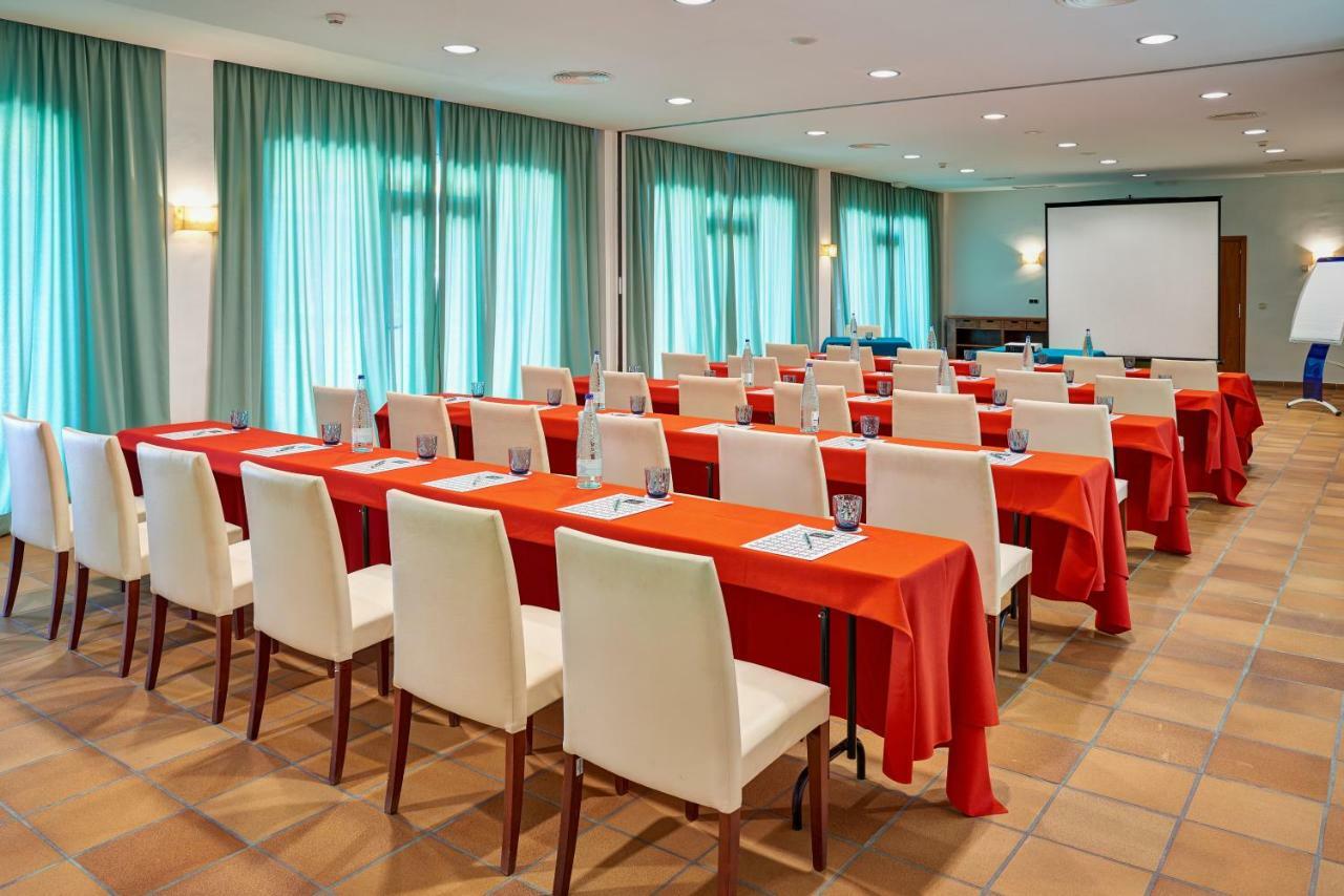 Hotel De 4*