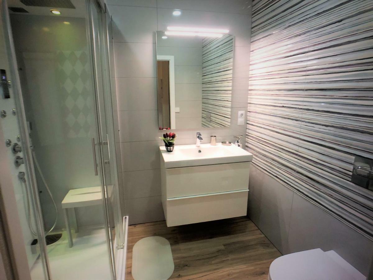 Apartment 4 De Autor *
